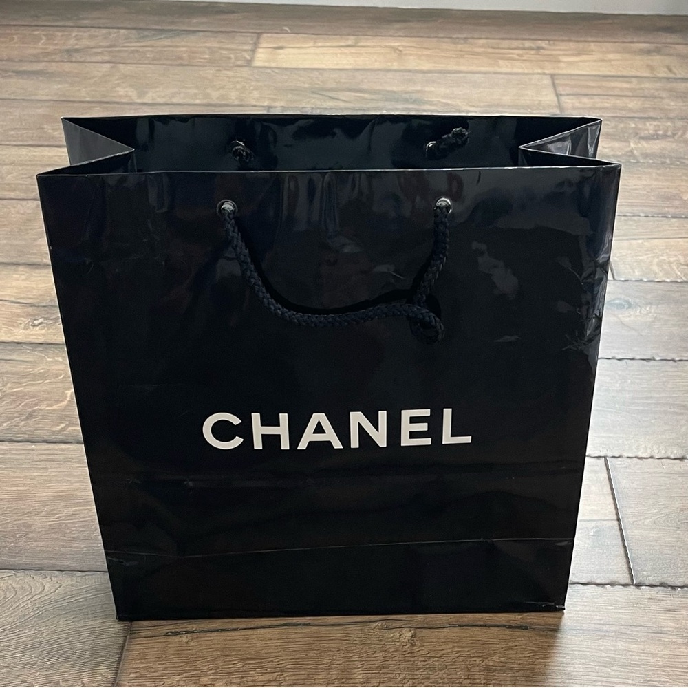 CHANEL Glossy Black Tote Bag